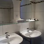 فندق Bodenseehotel Weisses Roessli 3*