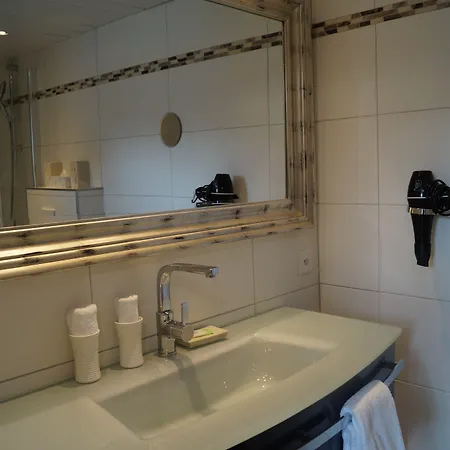 Hotel Bodenseehotel Weisses Roessli 3*