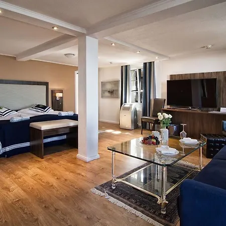 Hotel Bodenseehotel Weisses Roessli 3*