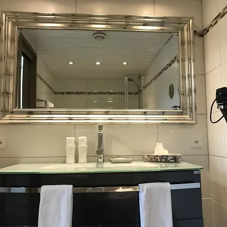 Hotell Bodenseehotel Weisses Roessli Staad