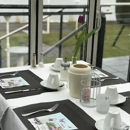 Bodenseehotel Weisses Roessli Hotel