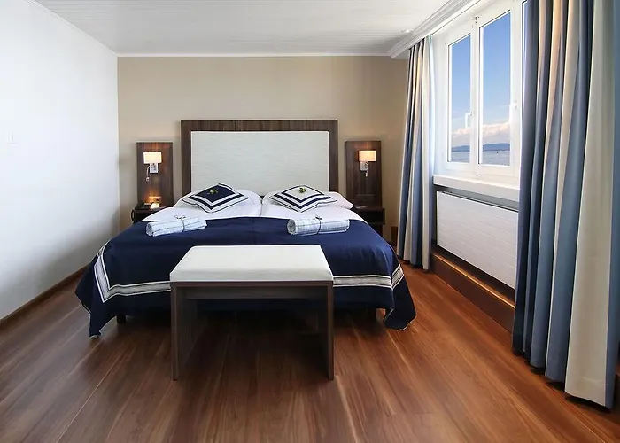 Bodenseehotel Weisses Roessli Hotel 3*