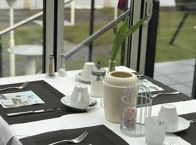 Bodenseehotel Weisses Roessli Otel